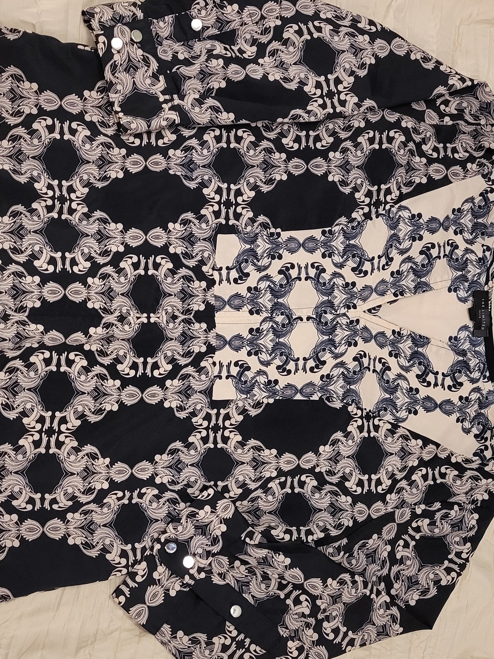 The Limited Women's Petite Small Black And White Patterned Blouse